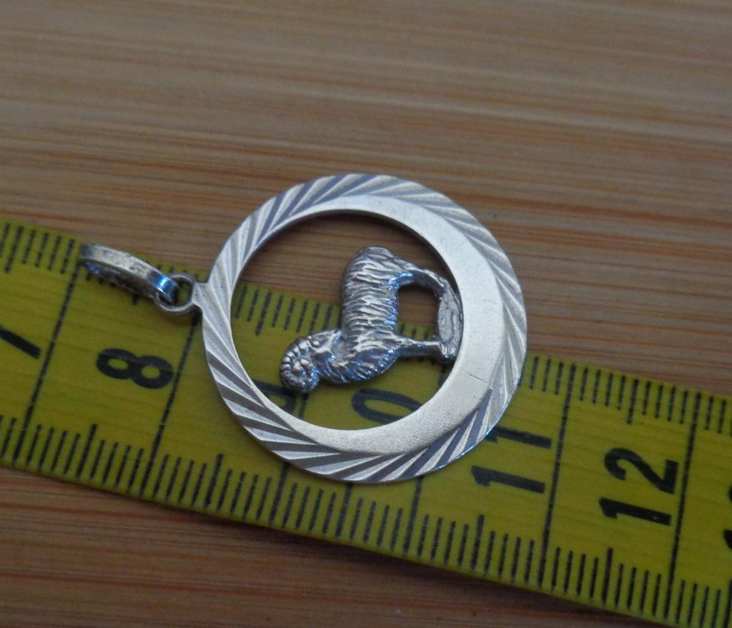 zilveren sterrenbeeld hanger/bedel ram [241], Verzenden, Zo goed als nieuw, Kruis of Symbool, Zilver
