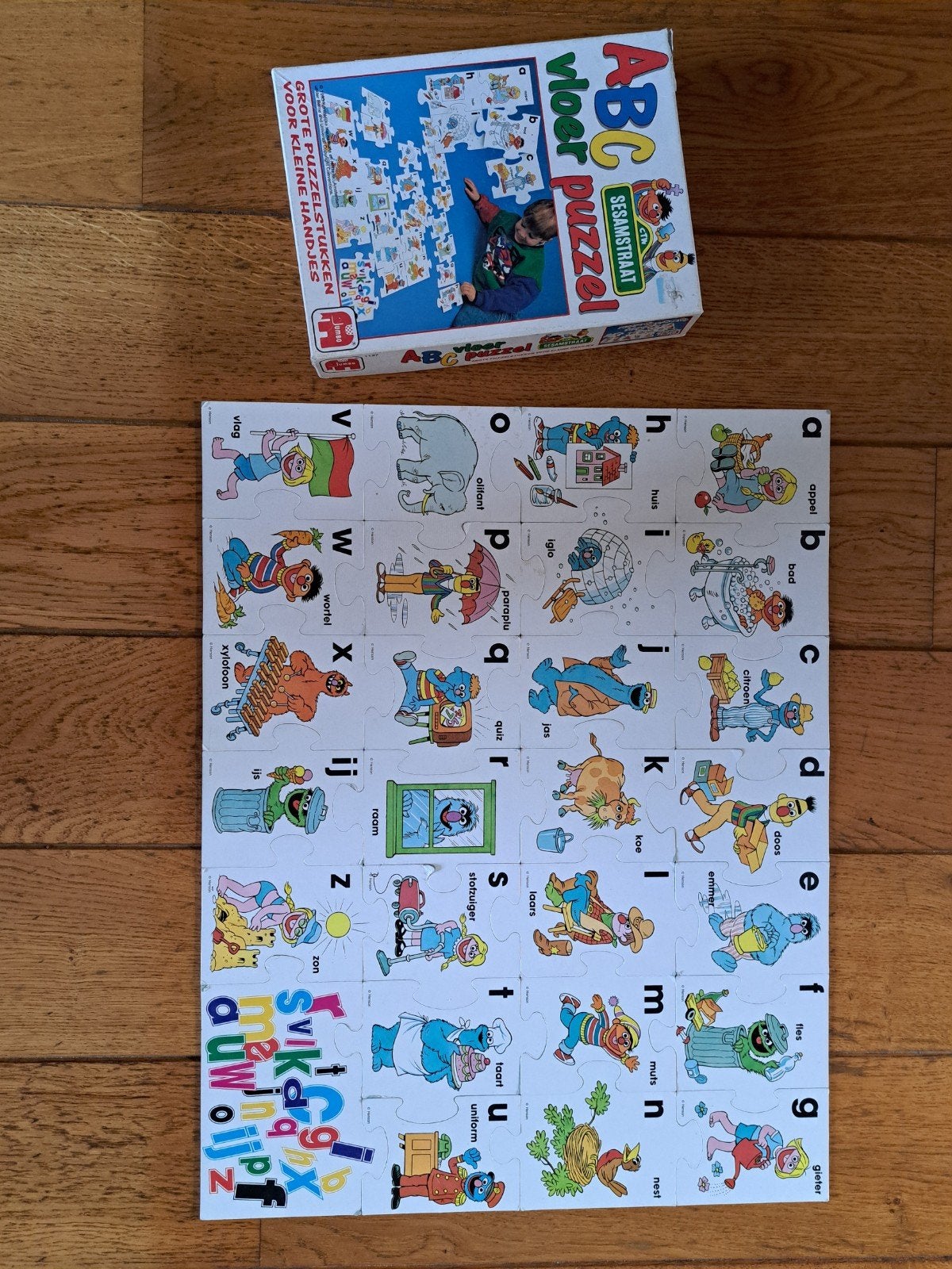 ABC Vloerpuzzel Sesamstraat, Ophalen of Verzenden, 10 tot 50 stukjes, Gebruikt, 2 tot 4 jaar