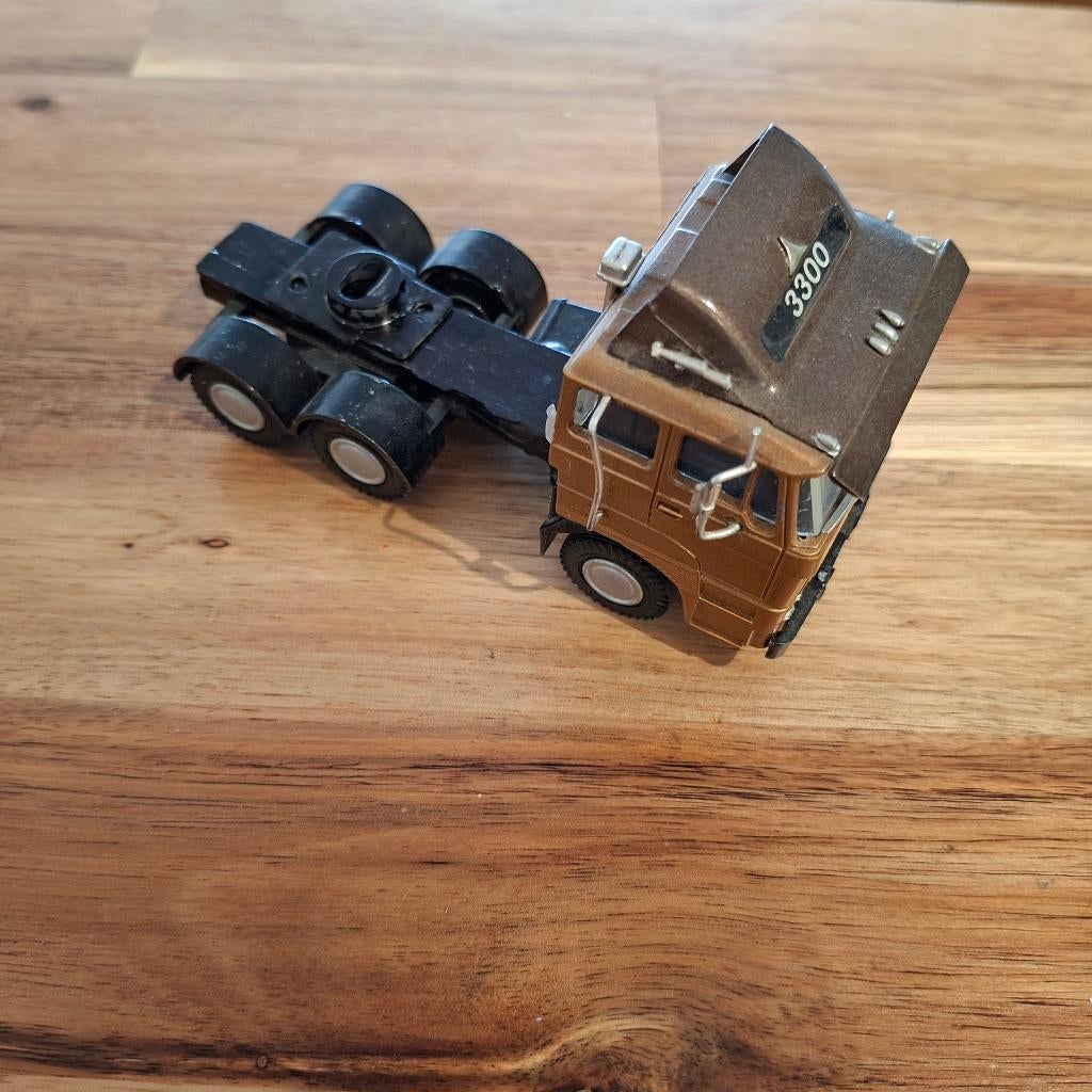 3300 DAF TANDEMASSER TRUCK GOUDBRUIN/DIV DAF S TRUCKS ., Verzenden, Zo goed als nieuw, Bus of Vrachtwagen, Lion Toys