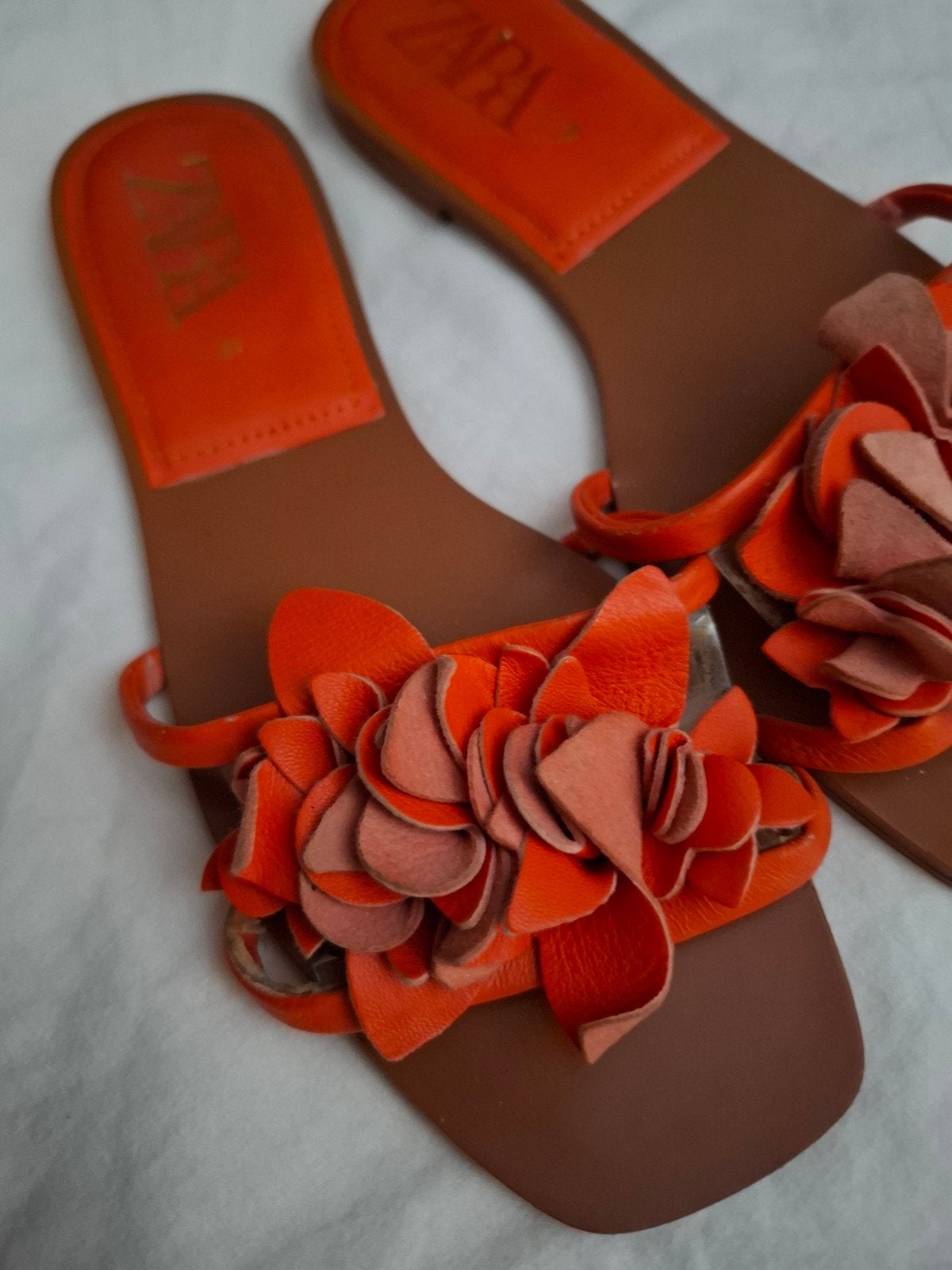 aparte slippers, Ophalen, Zo goed als nieuw, Oranje