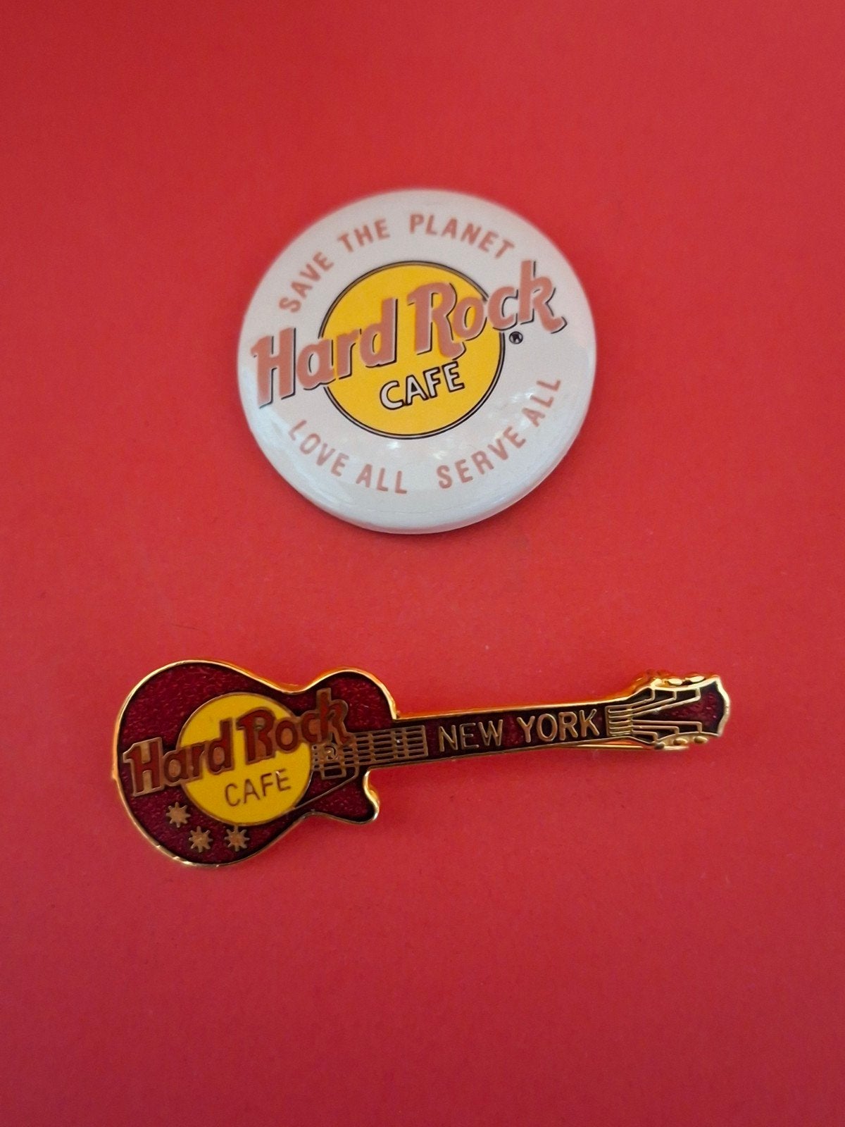 2 Spelden HARDROCK  CAFE, Ophalen of Verzenden, Zo goed als nieuw, Overige onderwerpen