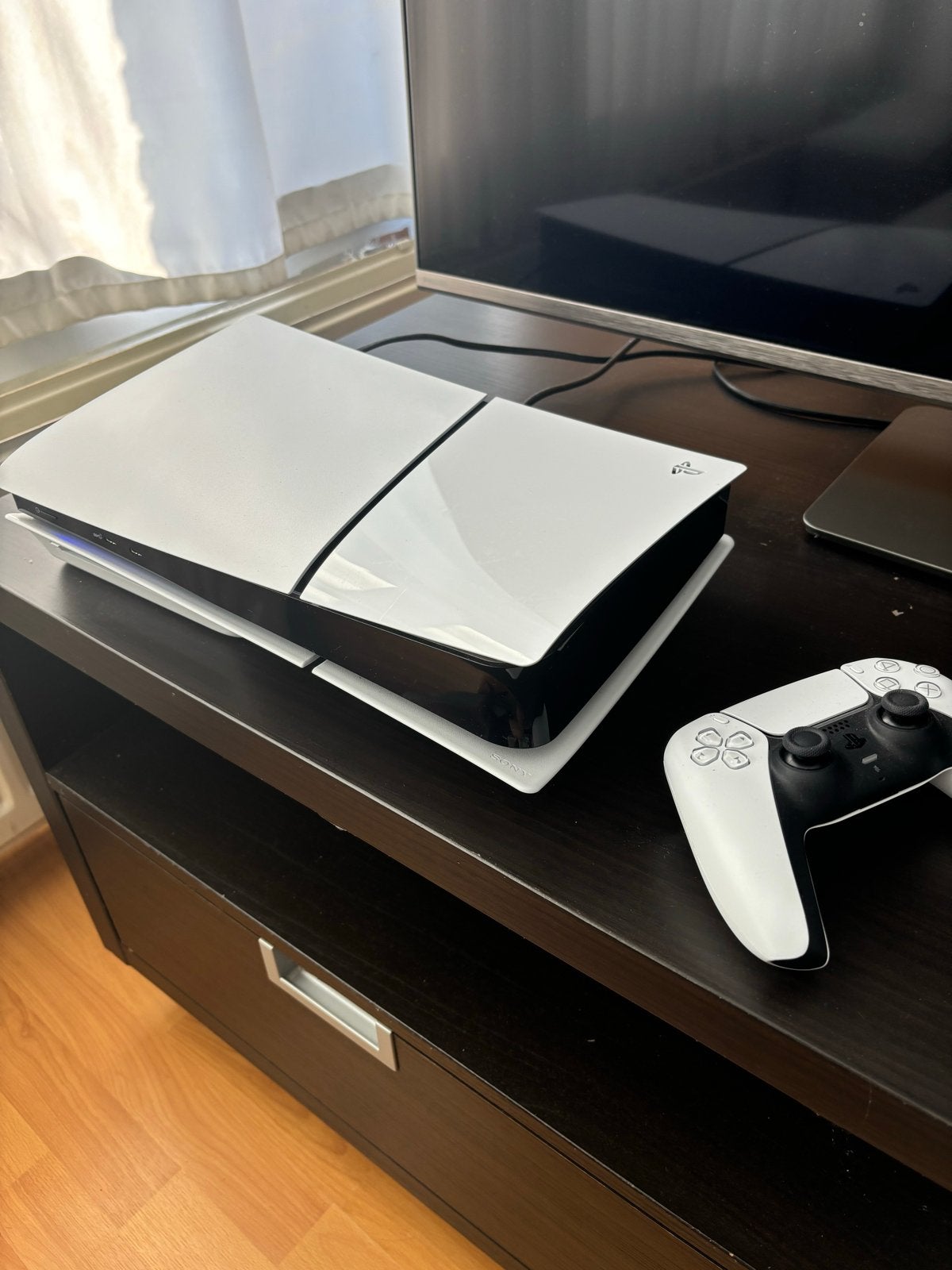 PS5 Slim Disc 1TB+controller (gratis PS4 controller & games), Ophalen, Zo goed als nieuw