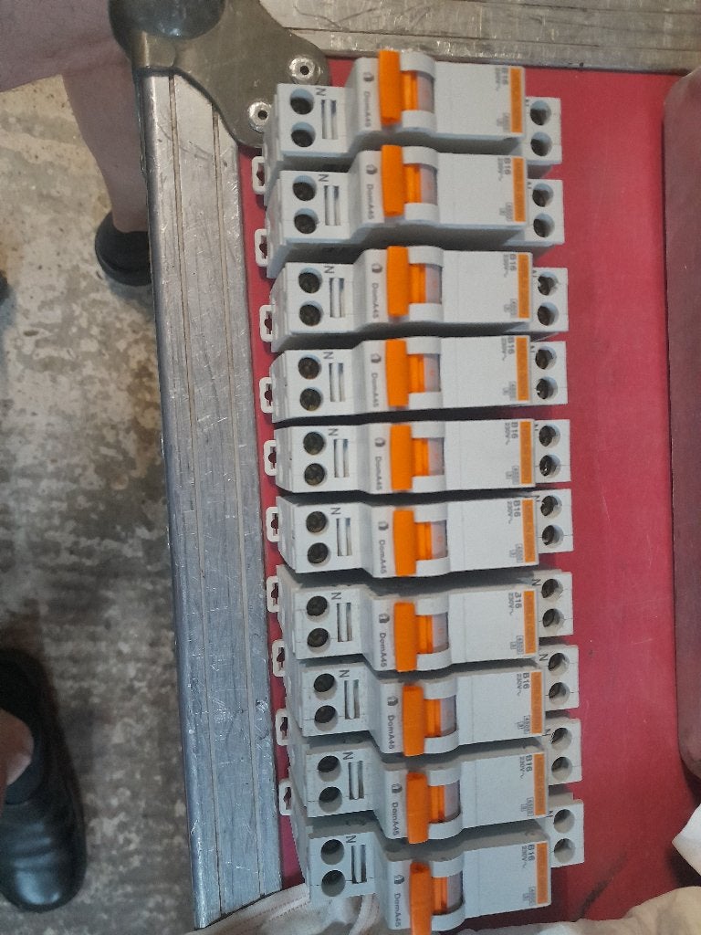 Merlin Gerin DomA45 B16 automaat smal (10x), Doe-het-zelf en Verbouw, Ophalen of Verzenden, Zo goed als nieuw, Overige merken
