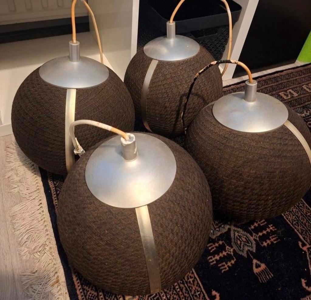 Gereserveerd Set van 4 vintage ITT Korona K1-70 luidsprekers, Audio, Tv en Foto, Luidsprekers, Front, Rear of Stereo speakers