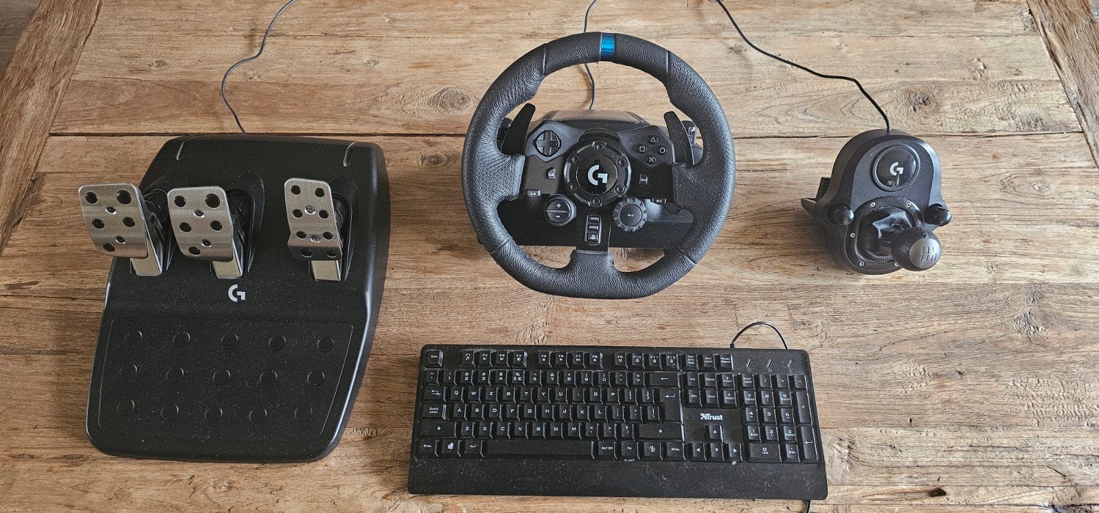 Logitech G29 racestuur, pedalen, shifter en toetsenbord, Spelcomputers en Games, Spelcomputers | Overige Accessoires, Racestuur