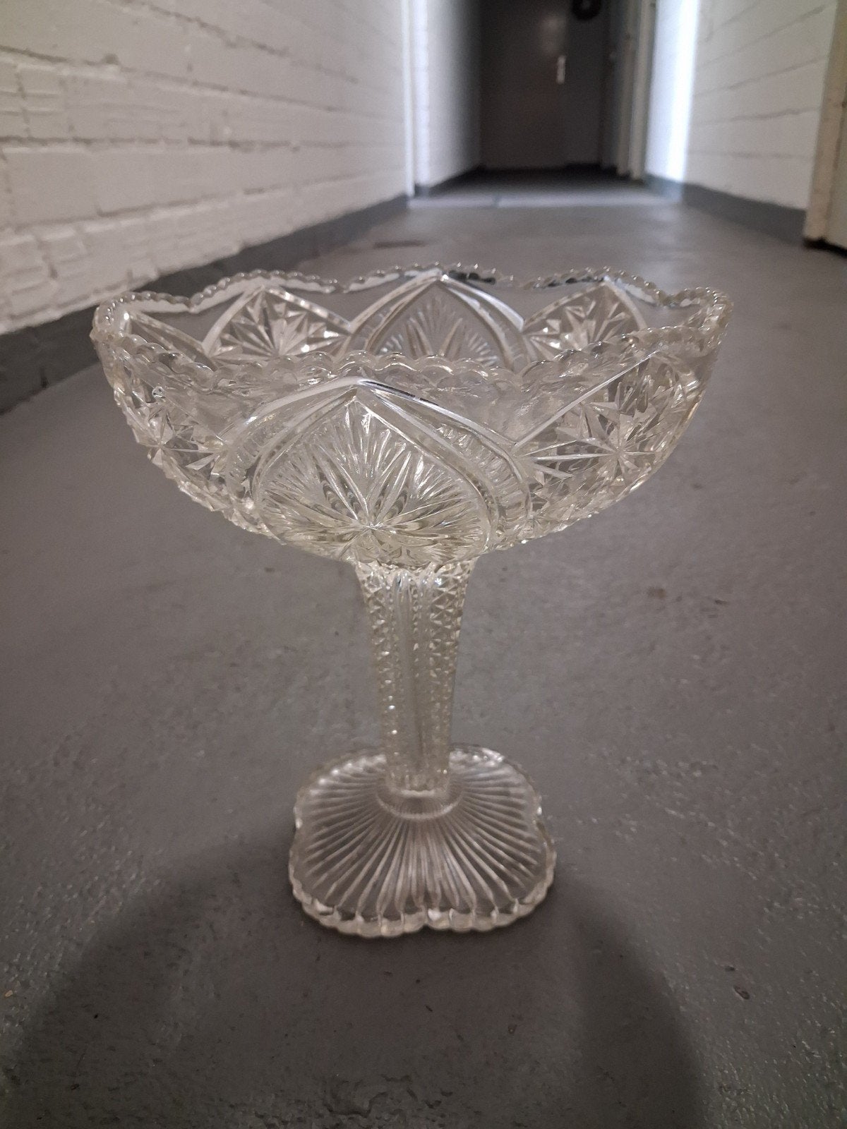 Vintage Kristallen Fruitschaal op Voet - Elegant Design, Antiek en Kunst, Antiek | Glas en Kristal, Ophalen