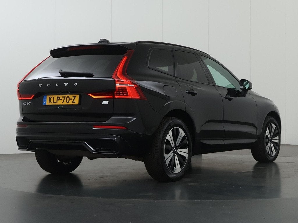 Volvo XC60 2.0 T6 Plug-in hybrid AWD Plus Dark Ele. trekhaak, Auto's, Automaat, Gebruikt, Euro 6, 4 cilinders