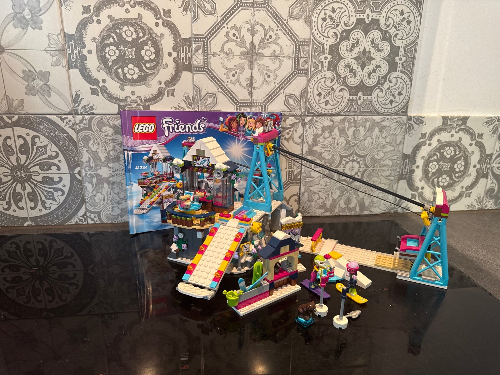 Lego Friends Snow Resort Skipiste 41324 - Complete set, Kinderen en Baby's, Speelgoed | Duplo en Lego, Gebruikt, Lego, Friends