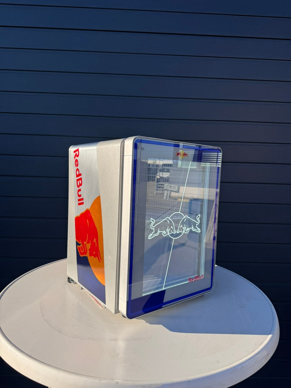 Redbull koelkast mini led  21 liter NIEUW!, Zonder vriesvak, Nieuw, Ophalen of Verzenden, Minder dan 75 liter