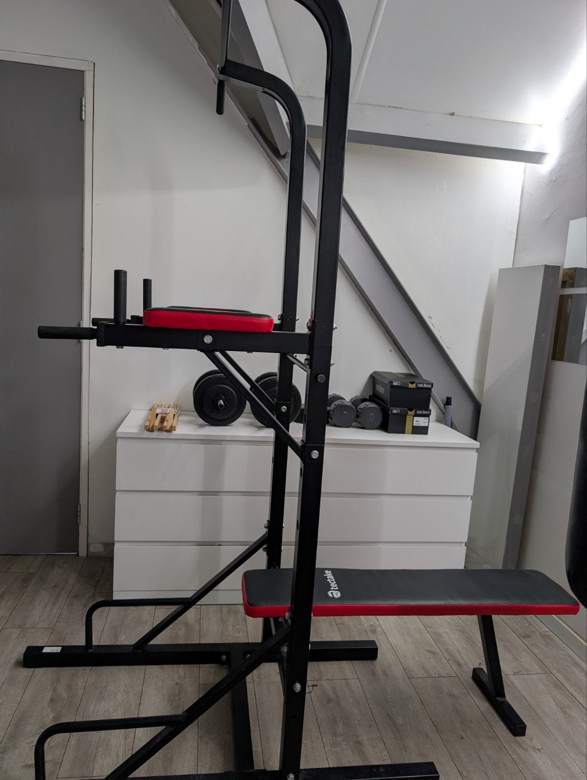 Tectake Power Tower - Dip Station & Optrekstang, Ophalen, Zo goed als nieuw, Buik, Oprekstang