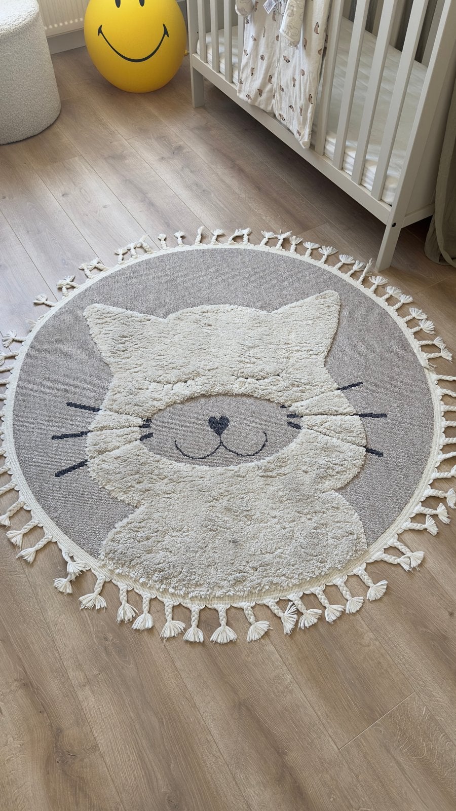 Schattig rond kindertapijt met kattengezicht, Ophalen, Rond, 50 tot 100 cm, Zo goed als nieuw