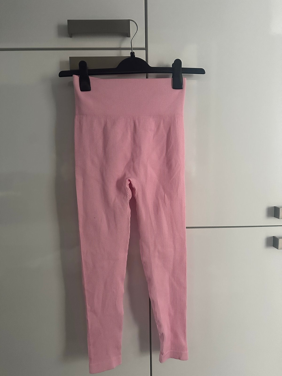 Roze geribbelde legging met scrunch detail, Legging, Nieuw, Maat 40/42 (M), Ophalen of Verzenden
