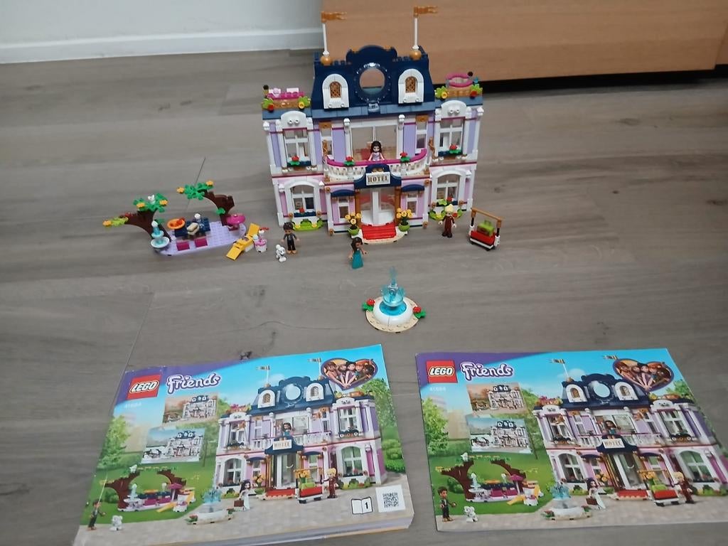 LEGO 41684 Friends heart lake city grand hotel, Kinderen en Baby's, Speelgoed | Duplo en Lego, Ophalen of Verzenden, Zo goed als nieuw