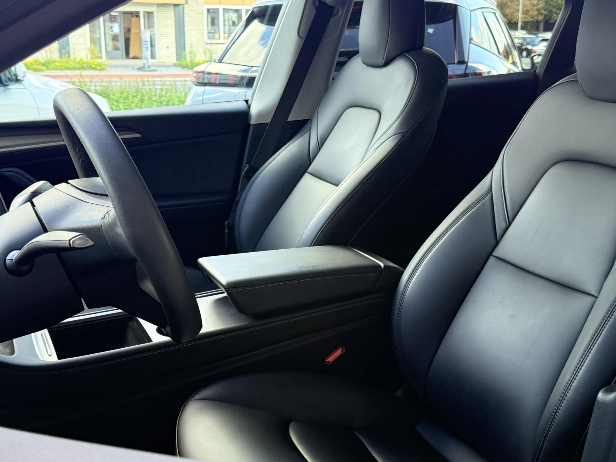 Foto 4 van Tesla Model Y Long Range AWD 75 kWh NL-AUTO | PANODAK | LEDE