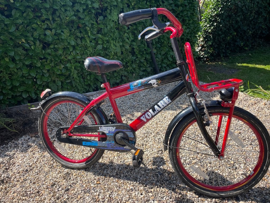 Rode kinderfiets 4-8 jaar - Gebruikt maar in goede staat, Fietsen en Brommers, Ophalen, Gebruikt, Volare, Terugtraprem