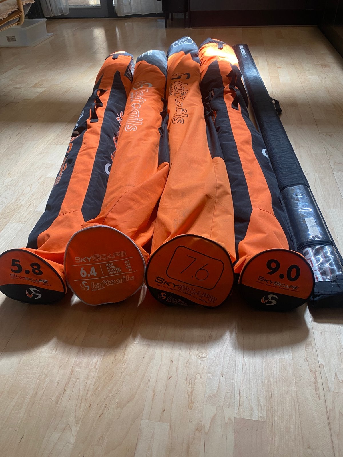 Set foilzeilen Loftsails Skyscape 5.8 6.4 7.6 en 9.0, Ophalen, Zo goed als nieuw, Zeil
