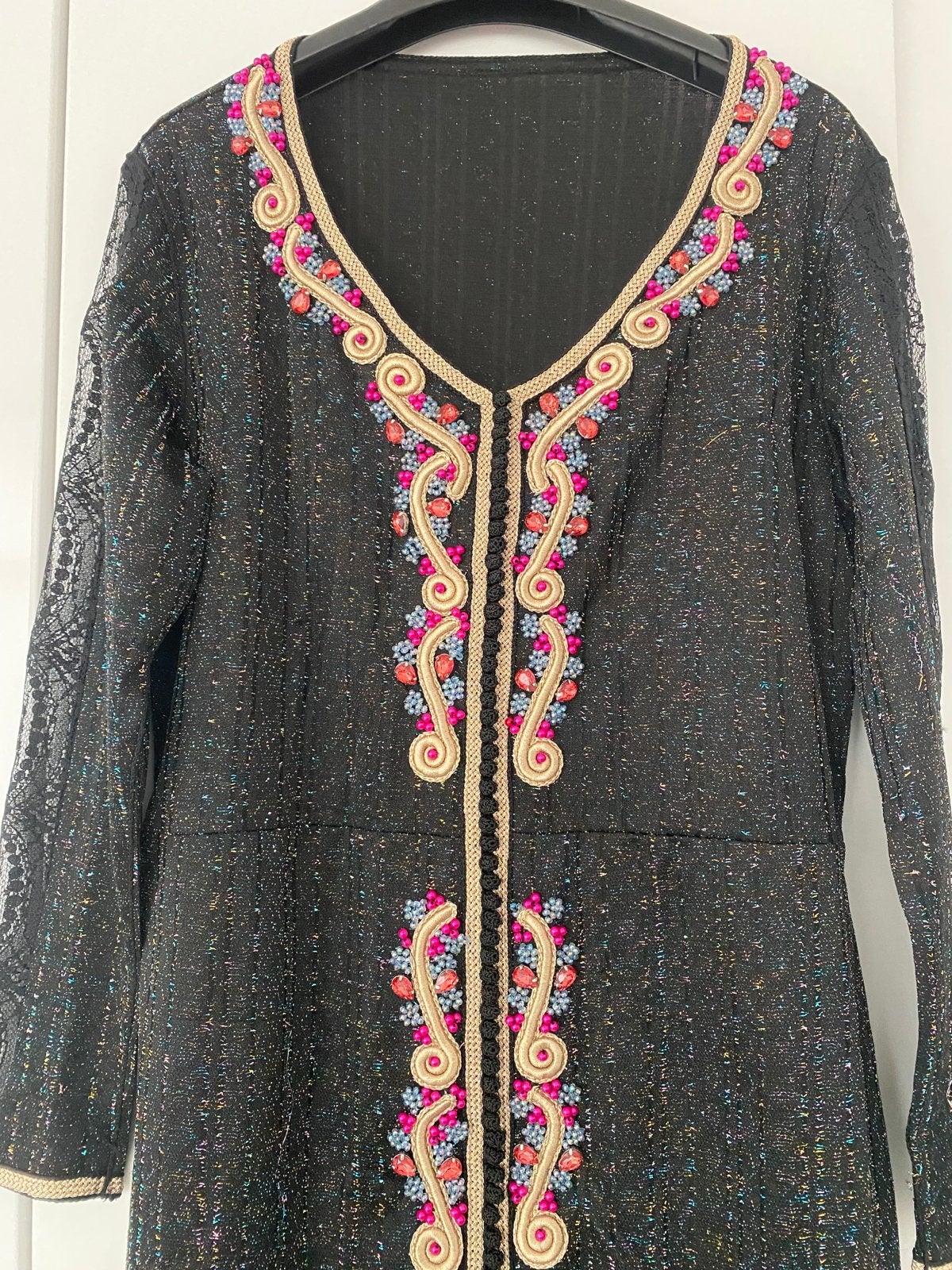 Prachtige caftan takshita met borduursels, Kleding | Dames, Jurken, Maat 38/40 (M), Zwart, Ophalen of Verzenden, Zo goed als nieuw