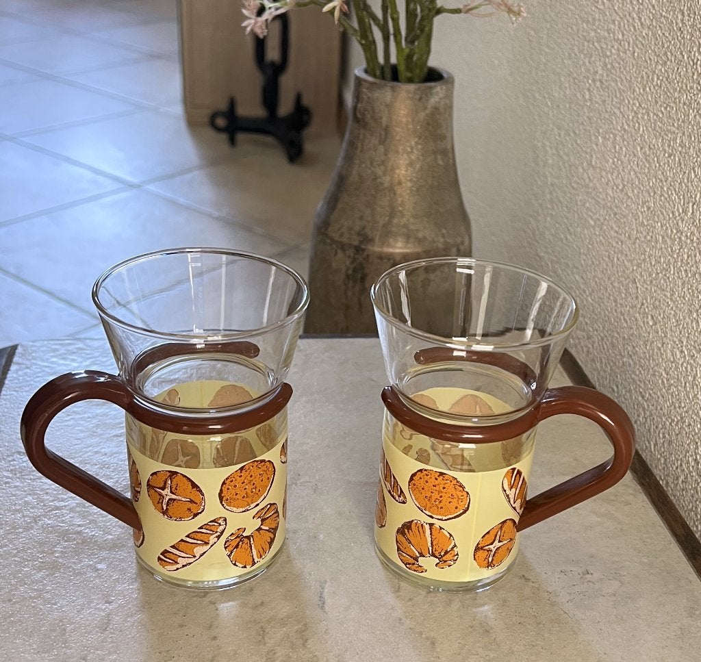retro theeglas met houder, ovenwanten, pannenlap, placemat, Overige typen, Ophalen of Verzenden, Zo goed als nieuw, Meerkleurig