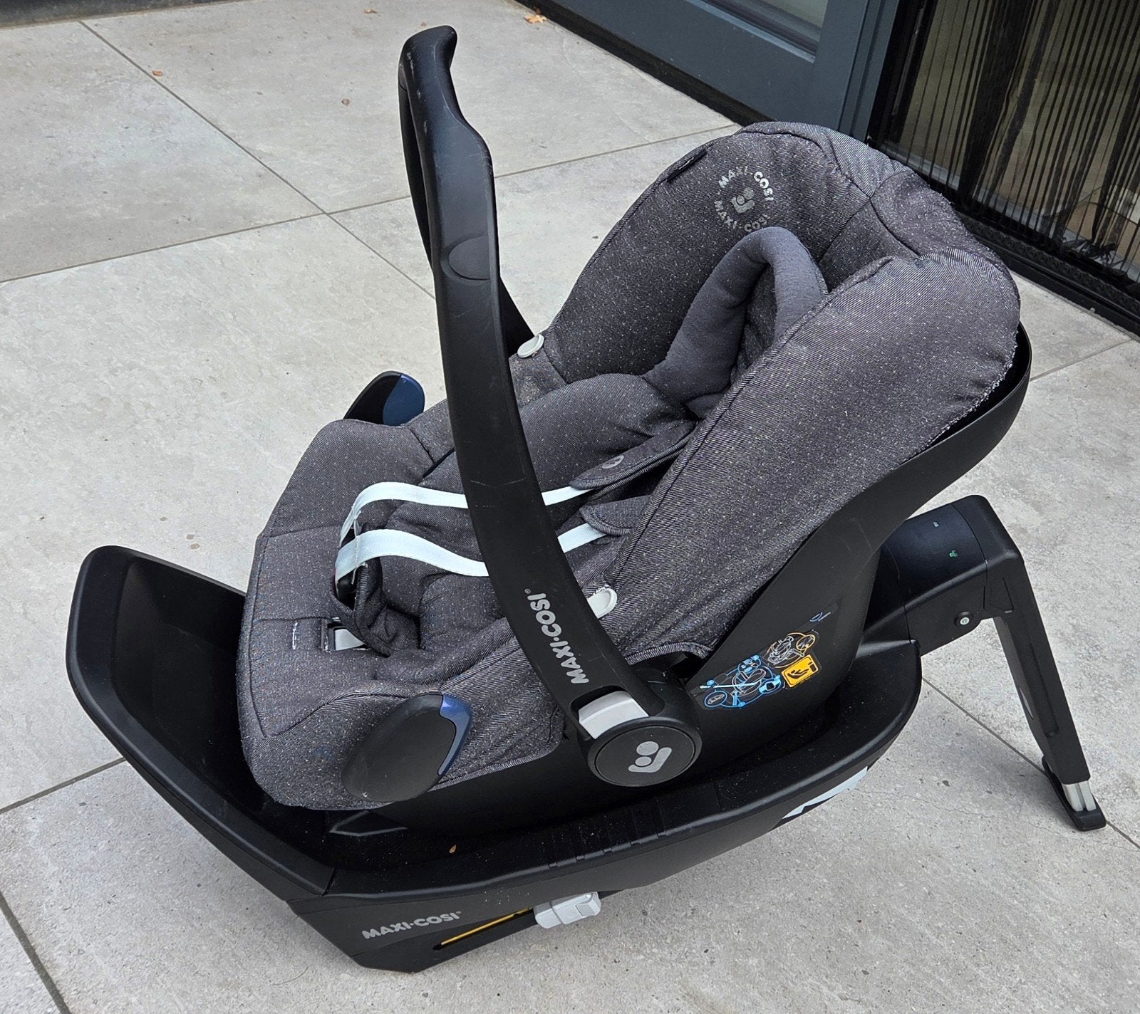 MaxiCosi ISize inclusief familyfix 2 base met isofix, Kinderen en Baby's, Autostoeltjes, Ophalen, Gebruikt, Isofix, 0 t/m 13 kg