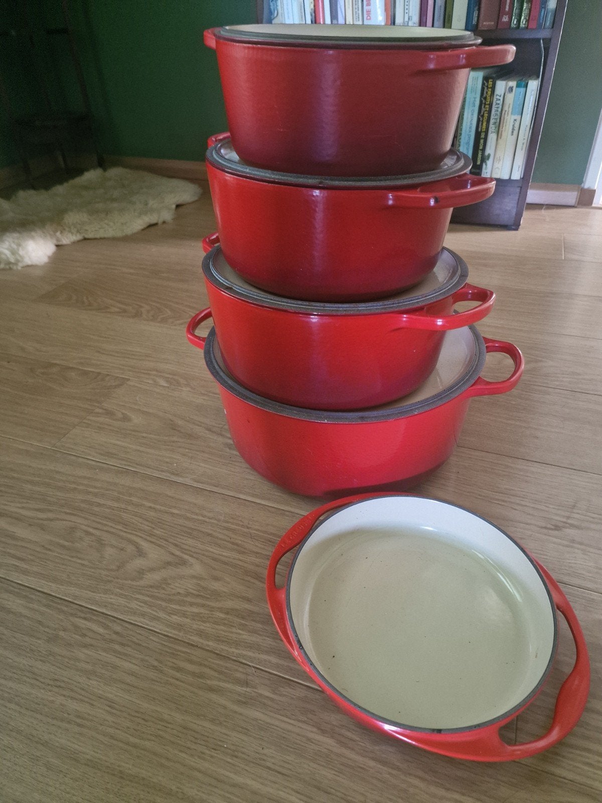 Le Creuset Pannenset - Gietijzeren Braadpannen Rood, Huis en Inrichting, Keuken | Potten en Pannen, Gebruikt, Gietijzer, Ophalen of Verzenden