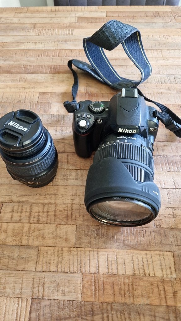 Nikon D40 met kitlens 18-55 en Sigma 18-200 lens, Audio, Tv en Foto, Fotocamera's Digitaal, Gebruikt, Spiegelreflex, Geheugenkaart