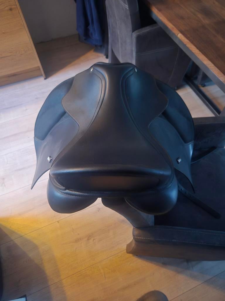 Wintec 500 dressuur zadel 17.5 inch, Dieren en Toebehoren, Paarden en Pony's | Zadels, Ophalen, Dressuur