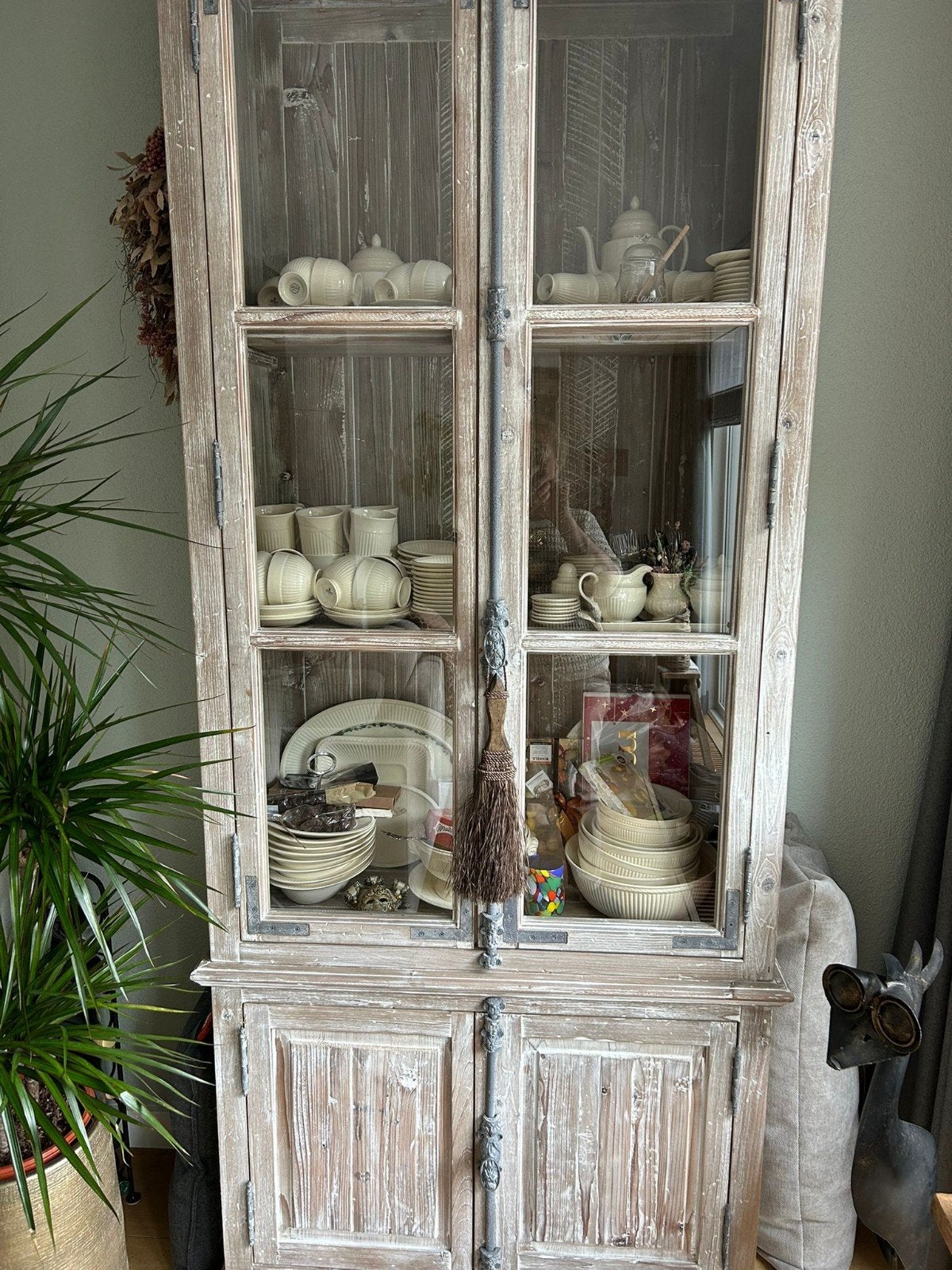 Oud houten landelijke, rustieke (vintage), vitrinekast, Huis en Inrichting, Kasten | Vitrinekasten, Ophalen, Met deur(en), 200 cm of meer