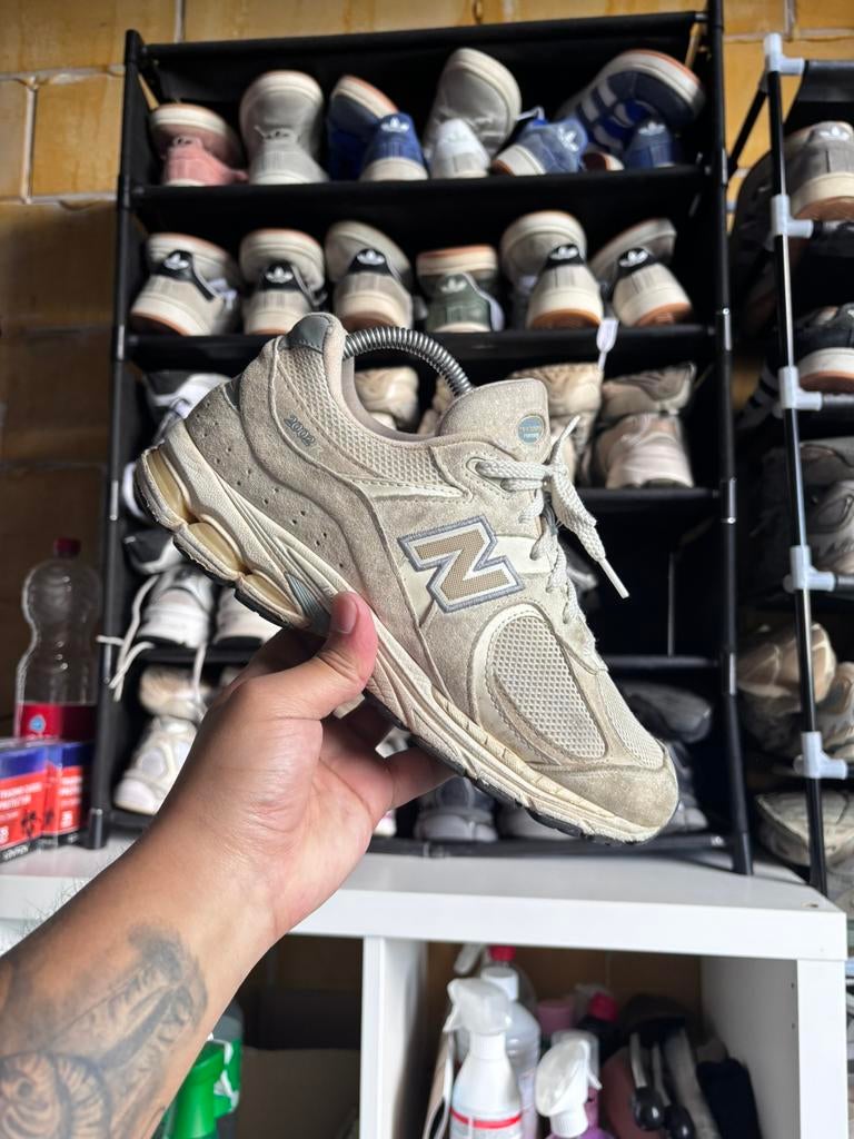 New Balance 2002R Beige 40, Kleding | Dames, Schoenen, Ophalen of Verzenden, Zo goed als nieuw, Beige, Sneakers of Gympen