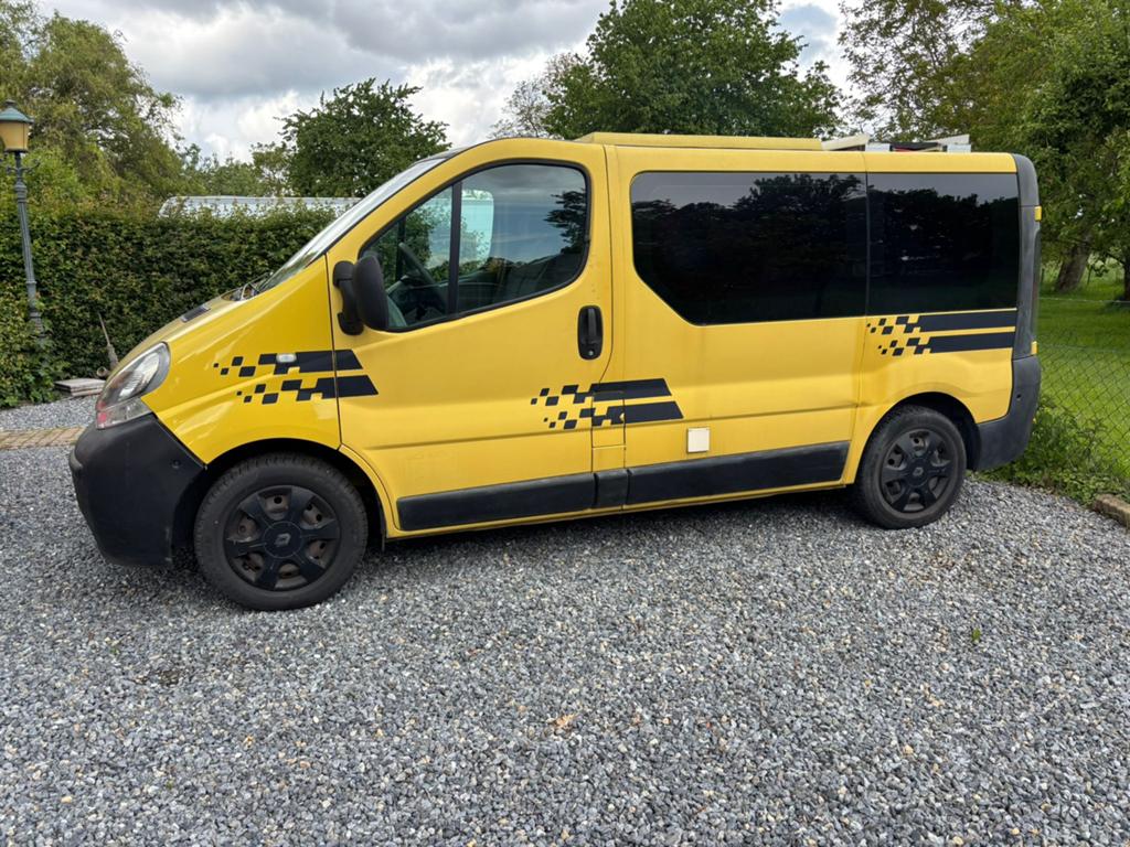 Renault Trafic Camper – Volledig Omgebouwd – Project, Caravans en Kamperen, Campers, Particulier, Buscamper of Camperbus, Overige merken
