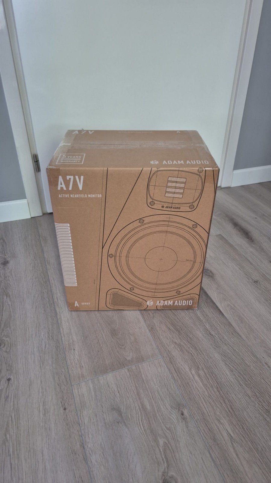 ADAM Audio A7V – Nieuw in doos (Gekocht als reserve), Ophalen of Verzenden, Nieuw, Studiomonitor, Overige merken
