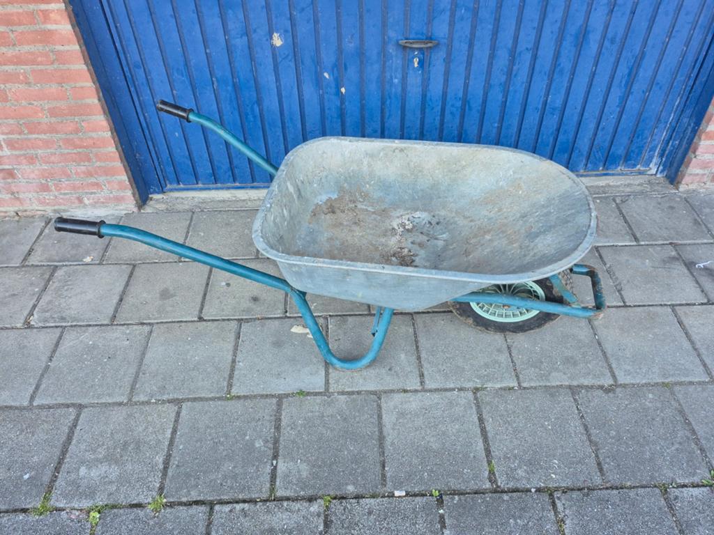 Gebruikte kruiwagen - Ideaal voor tuin en klussen, Ophalen of Verzenden