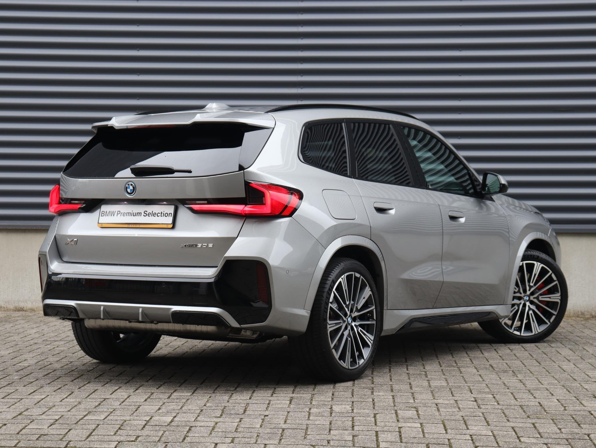 BMW X1 xDrive30e | M Sportpakket Pro | Panodak | Head-Up | T, Auto's, Stof, 1800 kg, 105 min, Bedrijf