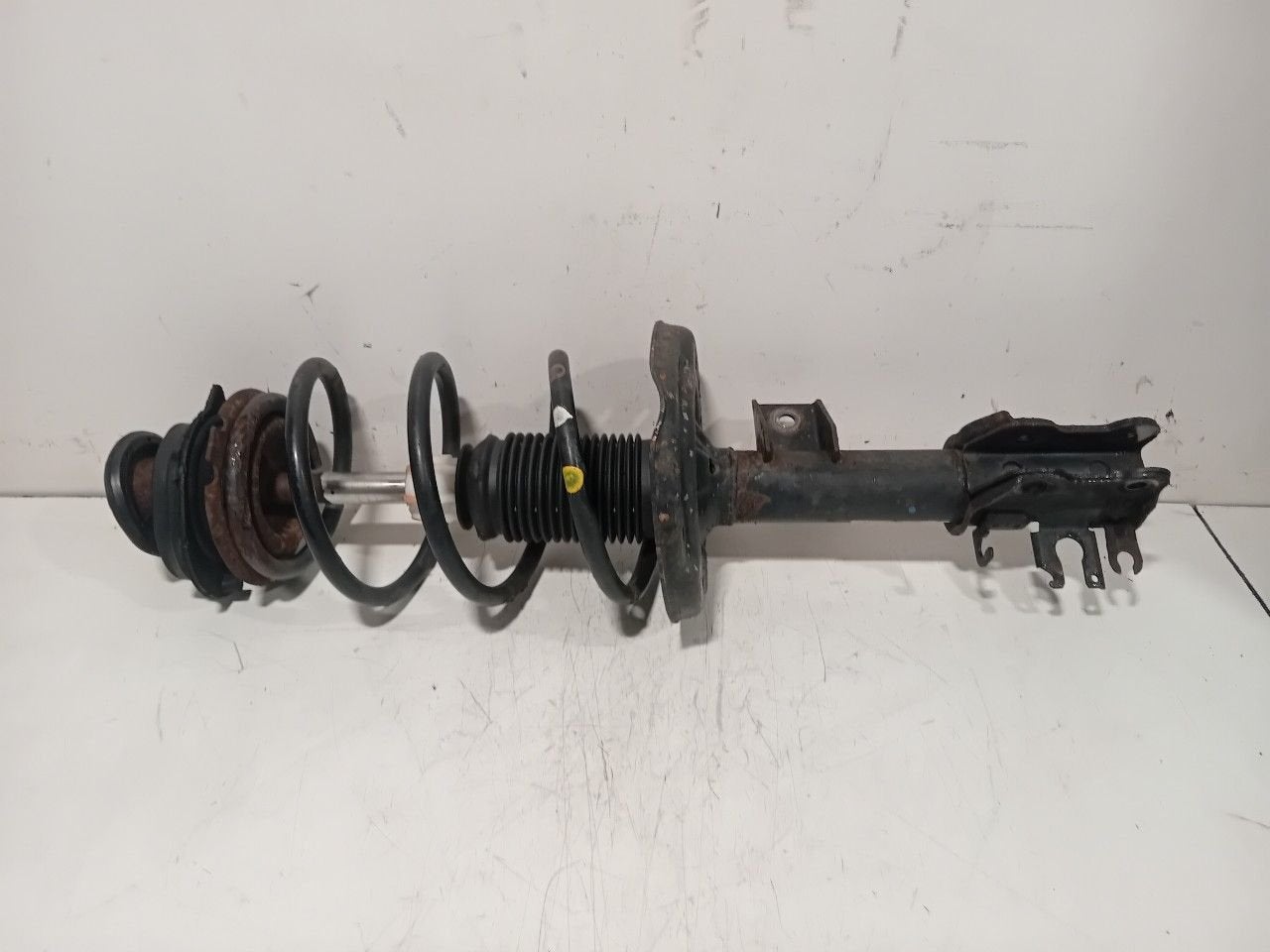 Veerpoot links voor Ford Ka, Onderdelen@venauto.nl, Van der Ven Autorecycling B.V., Gebruikt, Ettenseweg 76, 4706 PB Roosendaal, The Netherlands