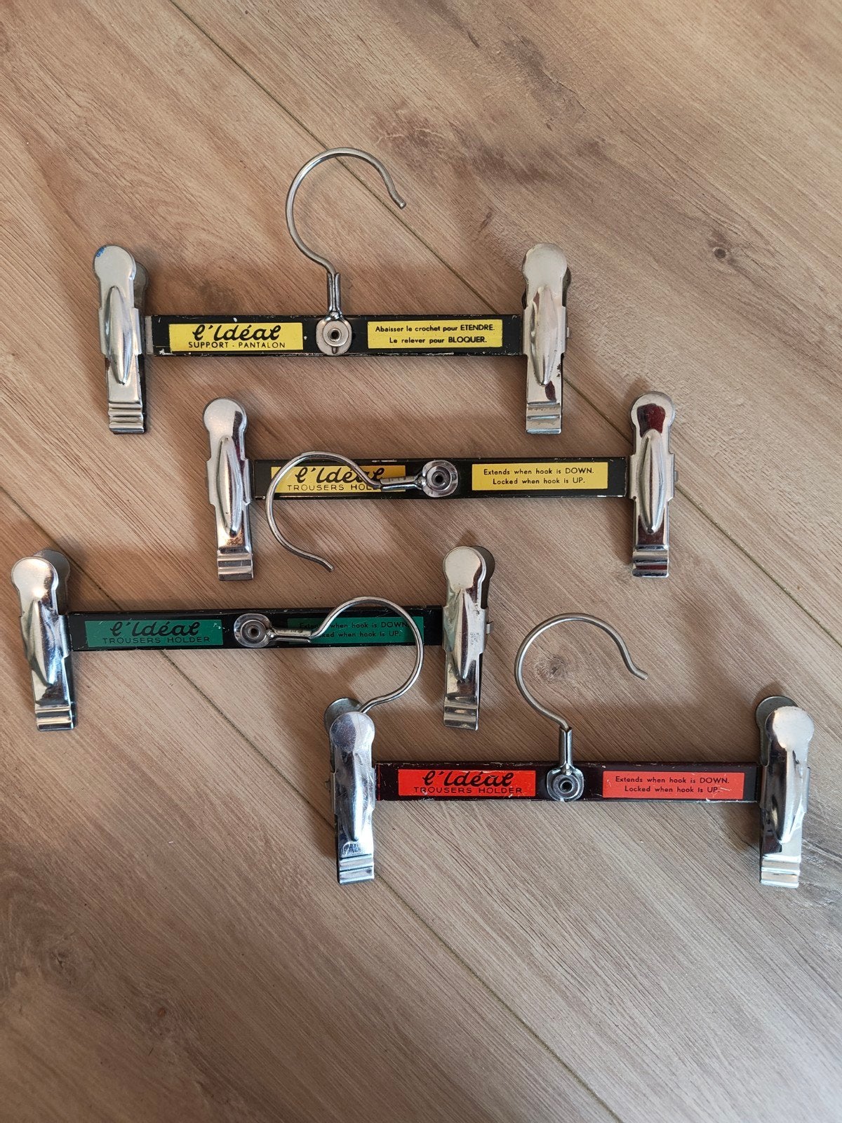 Vintage fifties broekhangers "l'Ideal", Ophalen