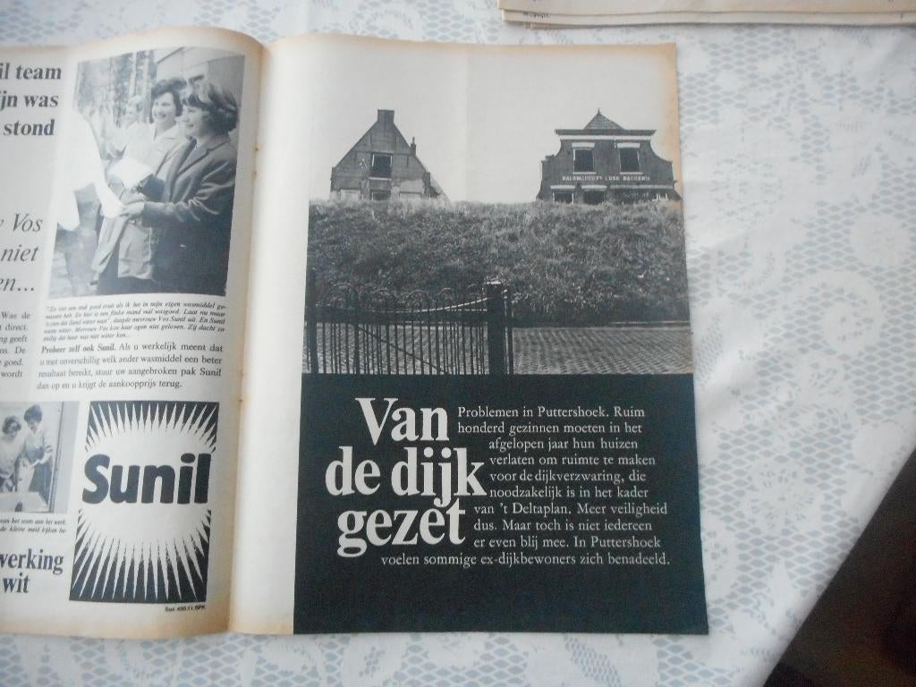 Puttershoek. Dijkverzwaring. Gezinnen verdwijnen. 1965., Verzamelen, Ophalen of Verzenden, 1960 tot 1980, Nederland, Knipsel(s)