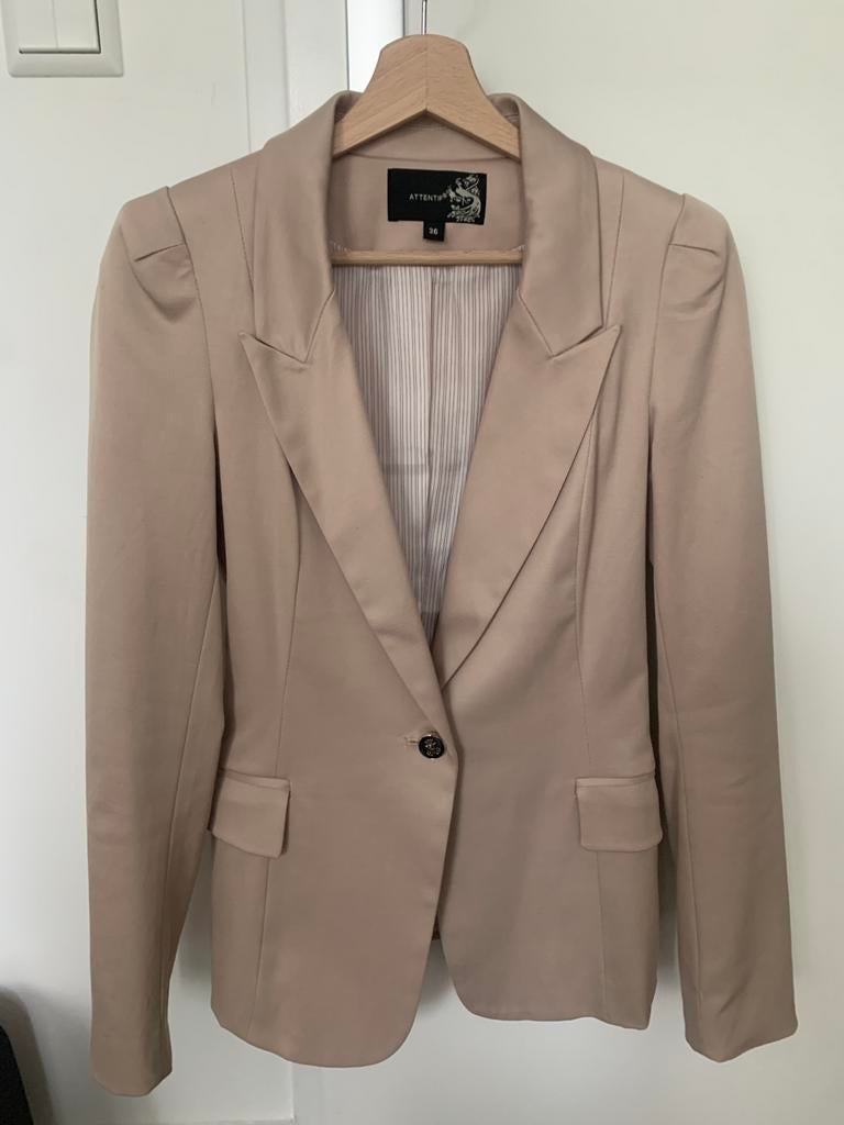 Beige/zandkleurige colbertje, maat 36, Ophalen, Beige, Zo goed als nieuw, Jasje
