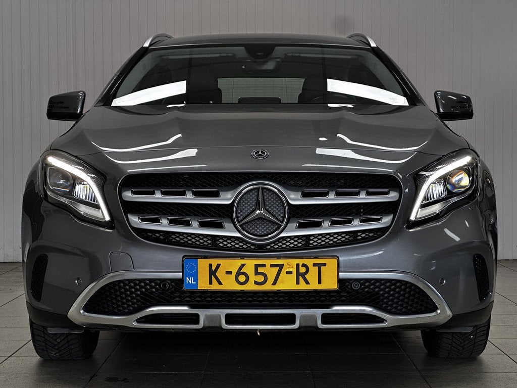 Mercedes-Benz GLA 180 Premium Plus/ Automaat/ Camera/ Sports, Auto's, Mercedes-Benz, Gebruikt, 4 cilinders, 715 kg, 122 pk