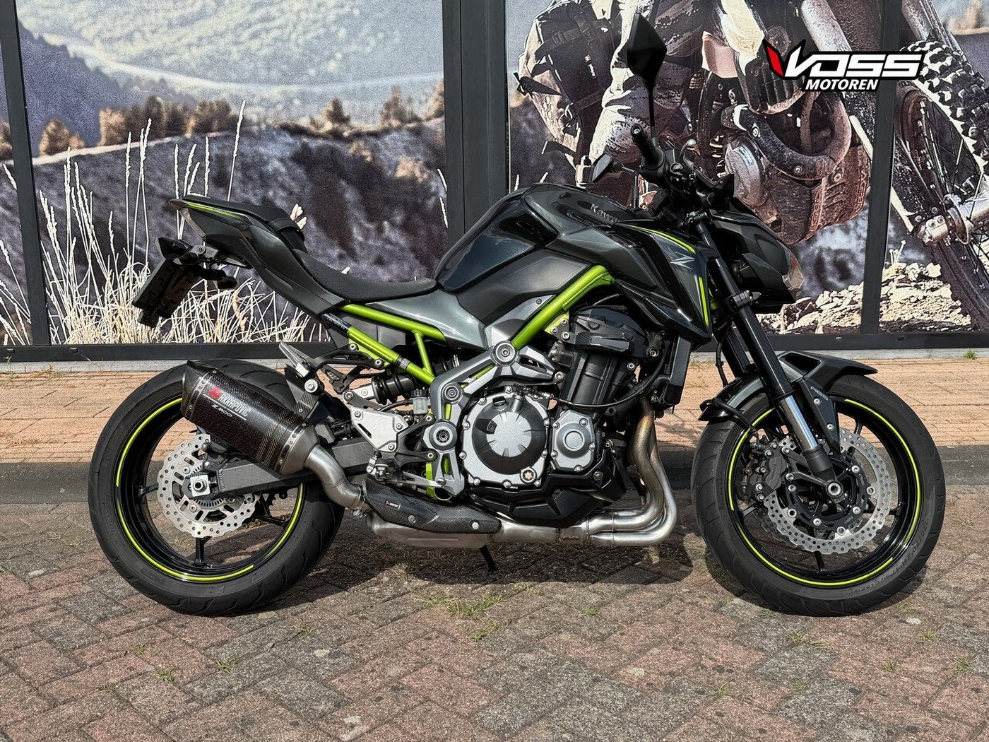 Kawasaki Z900 (bj 2018), Bedrijf, Info@kawasaki.nl, Meer dan 35 kW, Jacobus Spijkerdreef 1-3
2132 PZ  Hoofddorp, NL