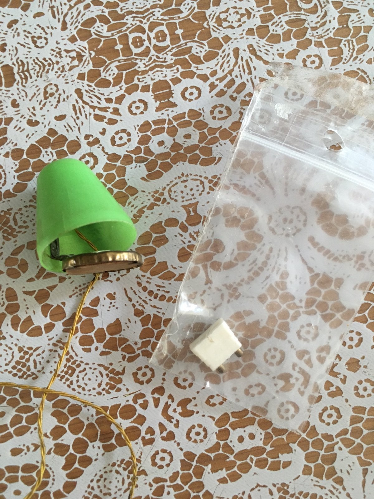 Oud poppenhuis lampje/spotje., Ophalen of Verzenden