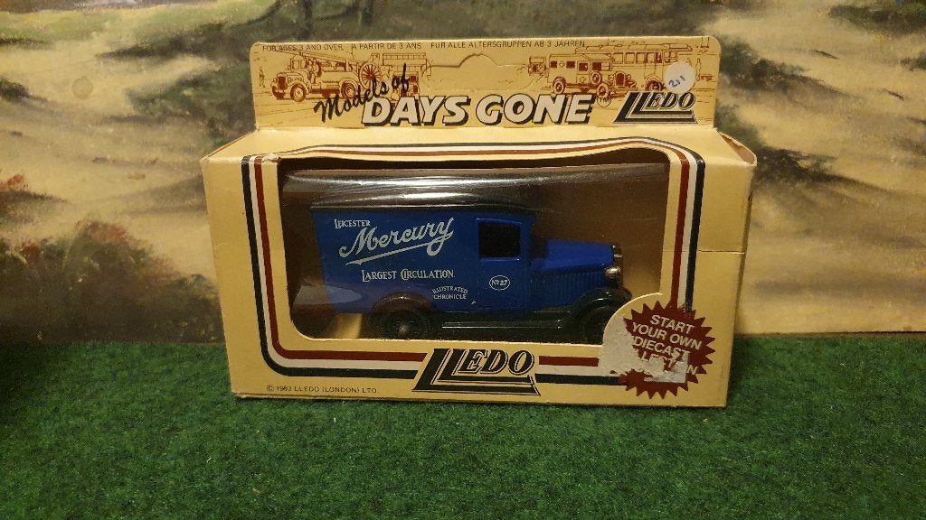 Lledo Days Gone Leicester Mercury Bestelwagen, Ophalen of Verzenden, Nieuw, Bus of Vrachtwagen