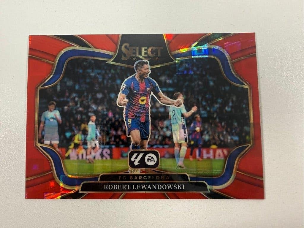201 Robert Lewandowski Red Pandora Select La Liga 2025-26, Ophalen of Verzenden, Nieuw, Buitenlandse clubs, Poster, Plaatje of Sticker