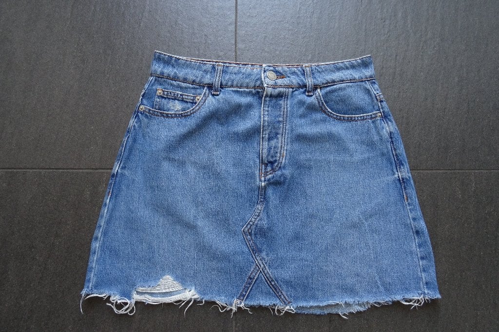 Korte spijkerrok Bershka maat 40, Kleding | Dames, Maat 38/40 (M), Blauw, Zo goed als nieuw, Boven de knie