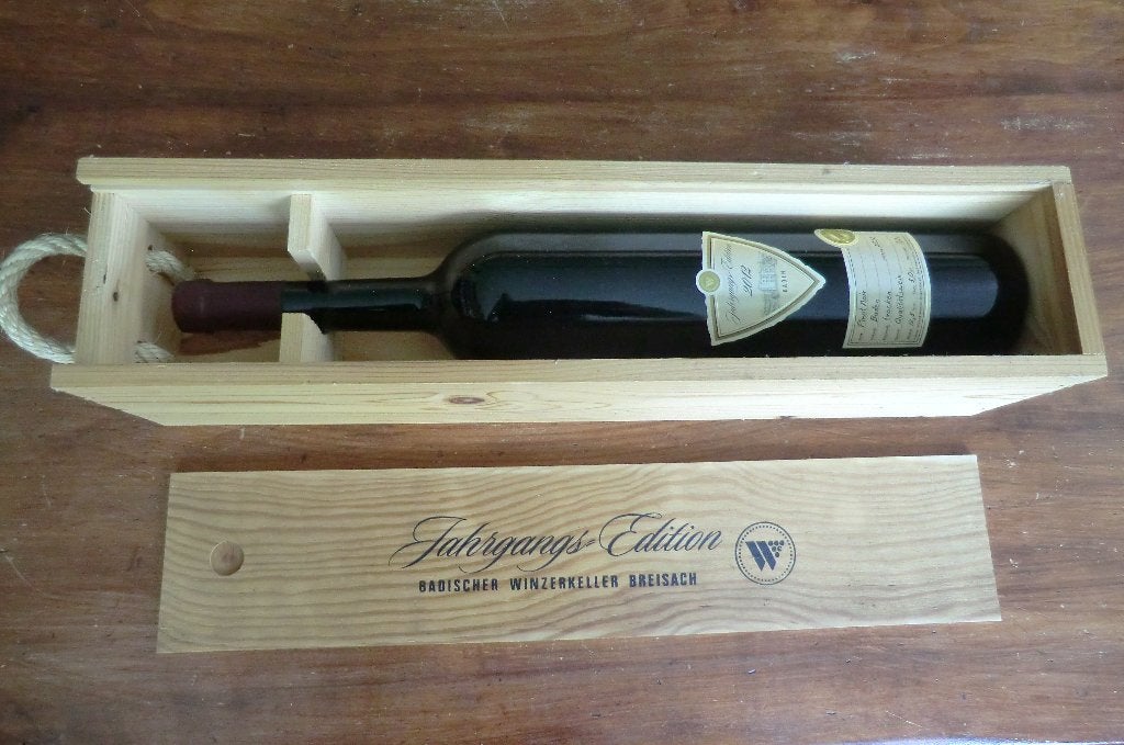 fles rode wijn - pinot noir - 2012 Baden - 1½ liter 12,5%, Ophalen, Overige gebieden, Nieuw, Rode wijn