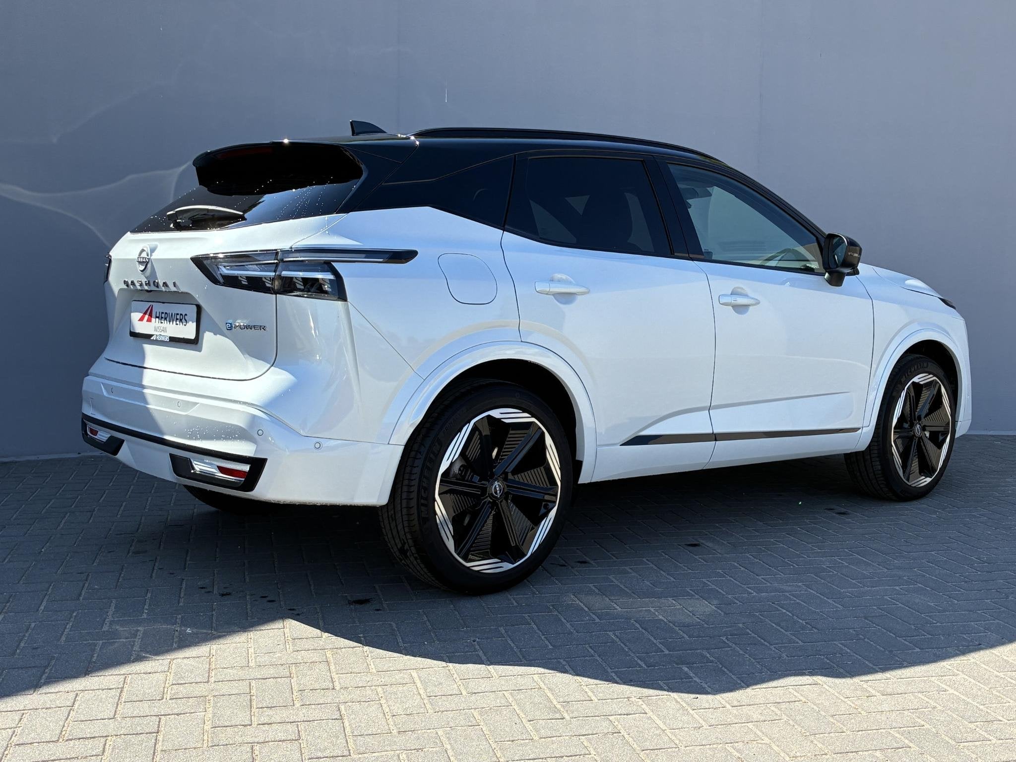 Nissan Qashqai 1.5 e-Power N-Design / Fabrieksgarantie tot 1, 2 kWh, Wit, Hybride Elektrisch/Benzine, 3 cilinders