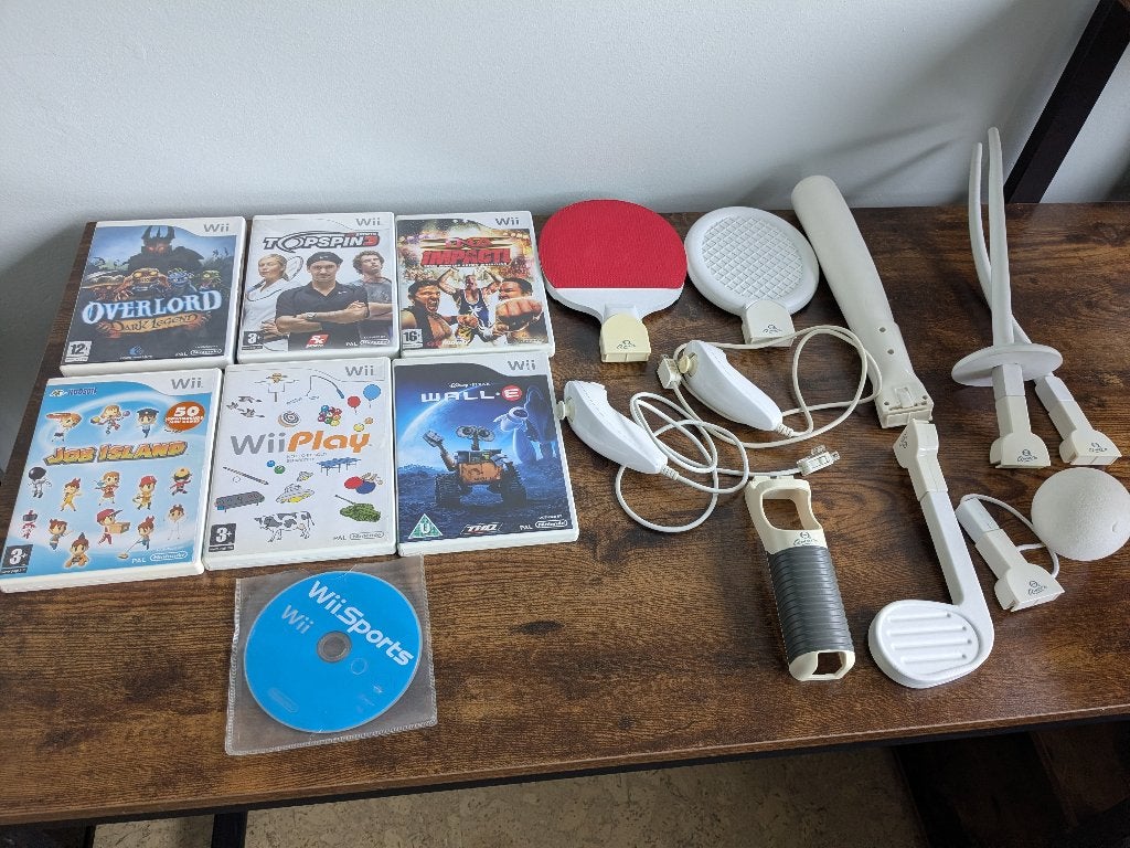 Nintendo Wii spellen en Wii Sports met accessoires, Gebruikt, Overige genres, 2 spelers, Ophalen of Verzenden