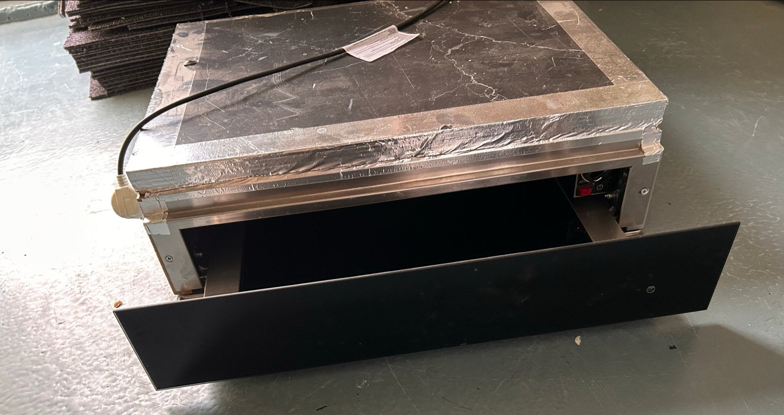 Whirlpool W1114 Inbouw Warmhoudlade - Zwart Glas, Ophalen, Minder dan 45 cm, Whirlpool, Gebruikt