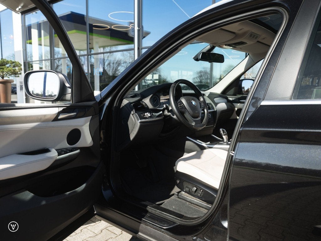 Bmw X3 xDrive35i Aut. – Pano, Elek.trekh/camera etc, Automaat, Gebruikt, Met garantie (alle), Zwart