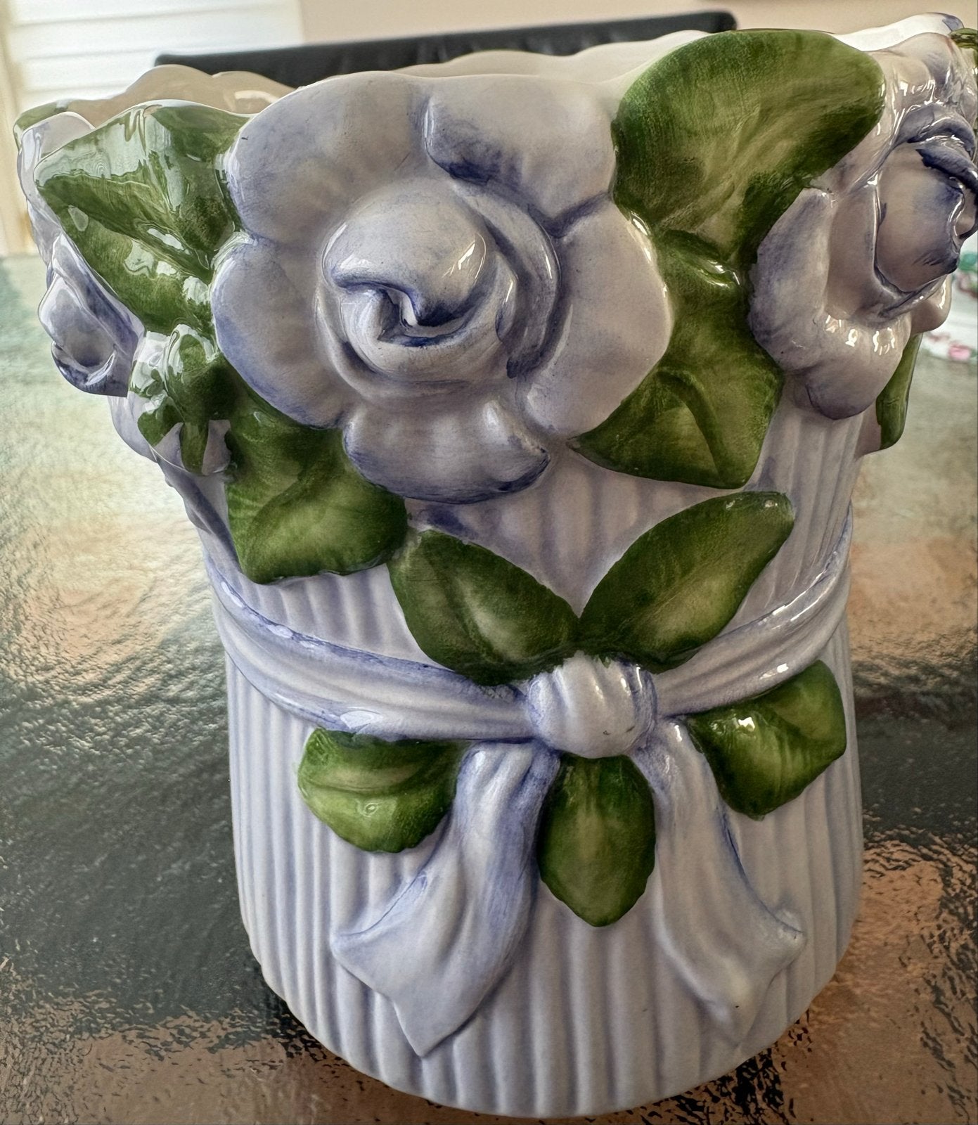 Handgeschilderde CreArt bloempot met rozenmotief, Antiek en Kunst, Ophalen of Verzenden