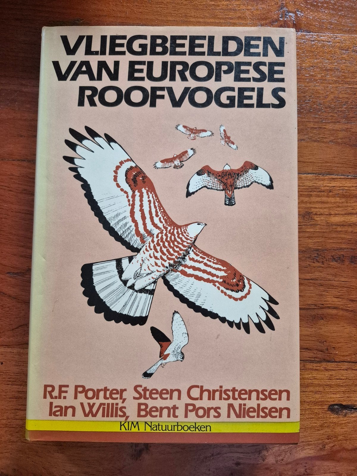 Vliegbeelden van Europese Roofvogels - Natuurboek, Ophalen of Verzenden, Gelezen, Vogels, R.F. Porter, Steen Christensen, Ian Willis, Bent Pors Nielsen