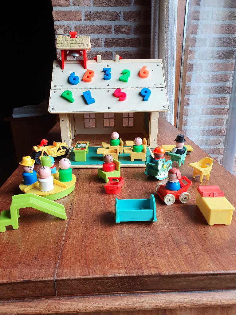 Het beroemde Fisher Price Schooltje geheel compleet en in, Kinderen en Baby's, Speelgoed | Fisher-Price, Ophalen of Verzenden